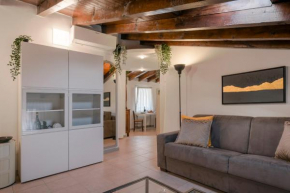 Lovely Mansard Iseo Portelle Holiday with private parking and bike storage